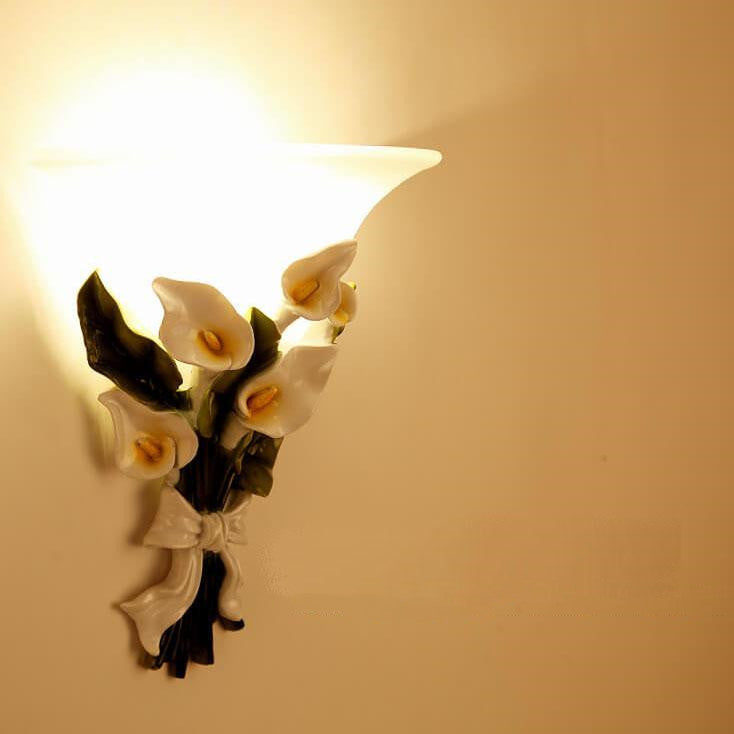 FloraGrace – Botanical Wall Lamp with One Arm