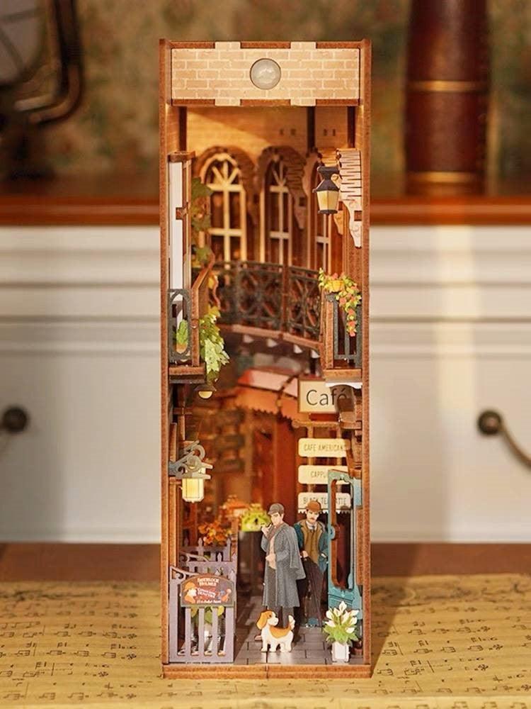 221B Baker Street DIY Book Nook Kit - Sherlock Holmes Inspired - DIYION
