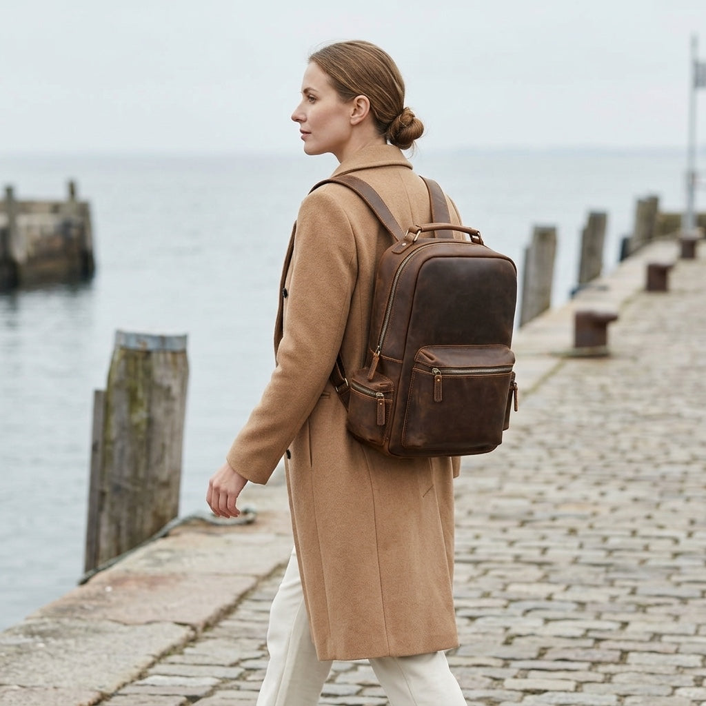 Lederrucksack mit Laptopfach 20 L – Aya — 20
