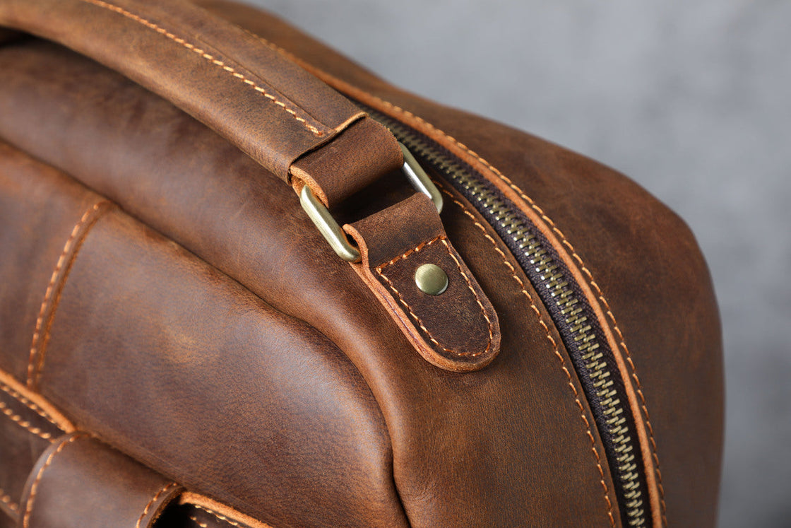Lederrucksack mit Laptopfach 20 L – Aya — 35