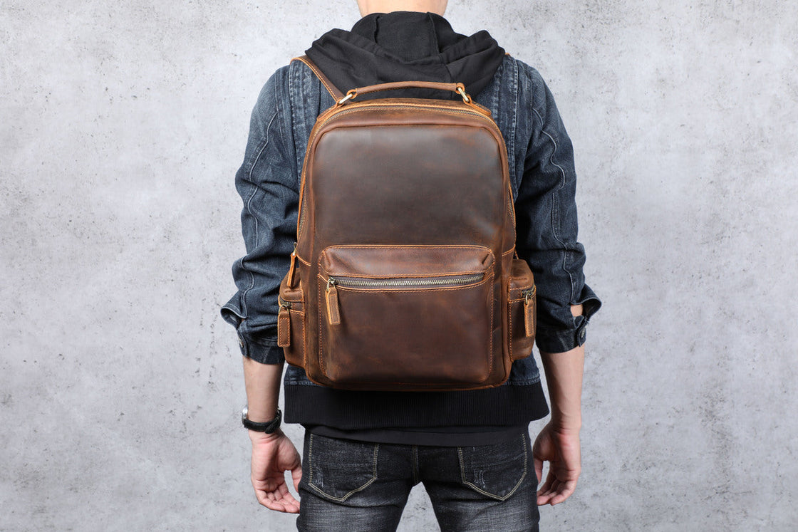 Lederrucksack mit Laptopfach 20 L – Aya — 39