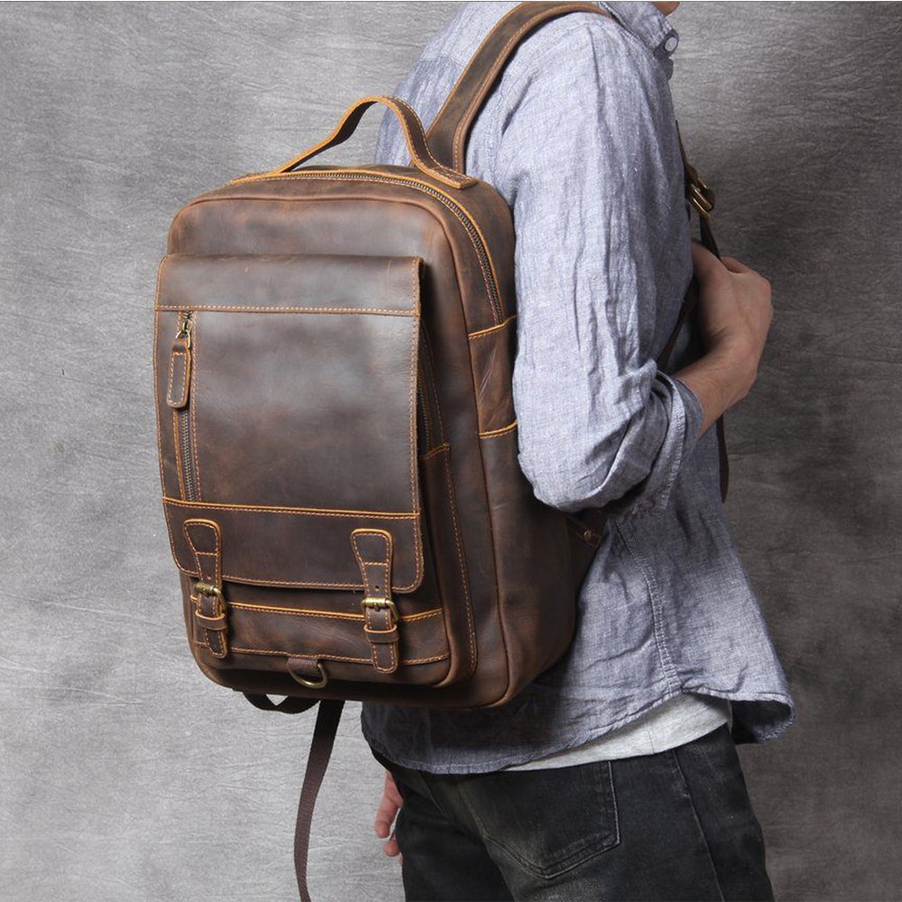 Lederrucksack mit Laptopfach 15 L – Carea — 15