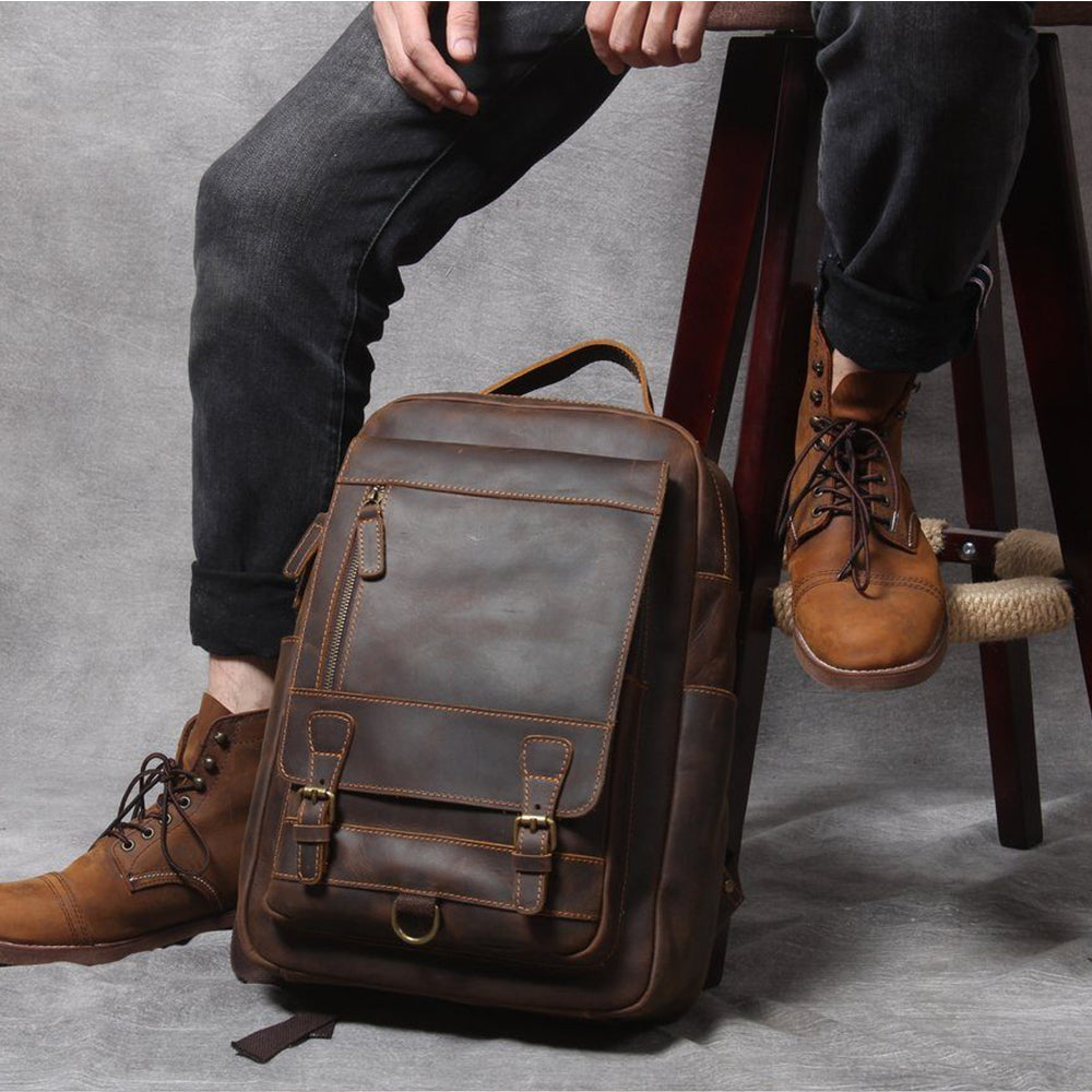 Lederrucksack mit Laptopfach 15 L – Carea — 16