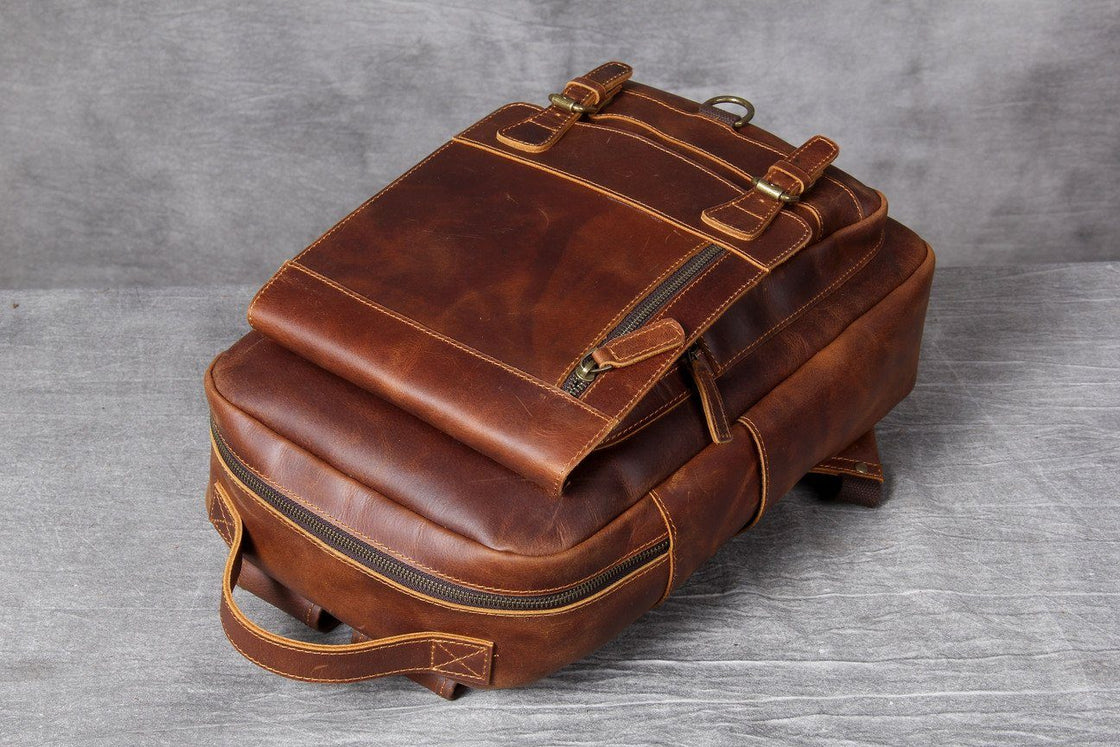Lederrucksack mit Laptopfach 15 L – Carea — 49