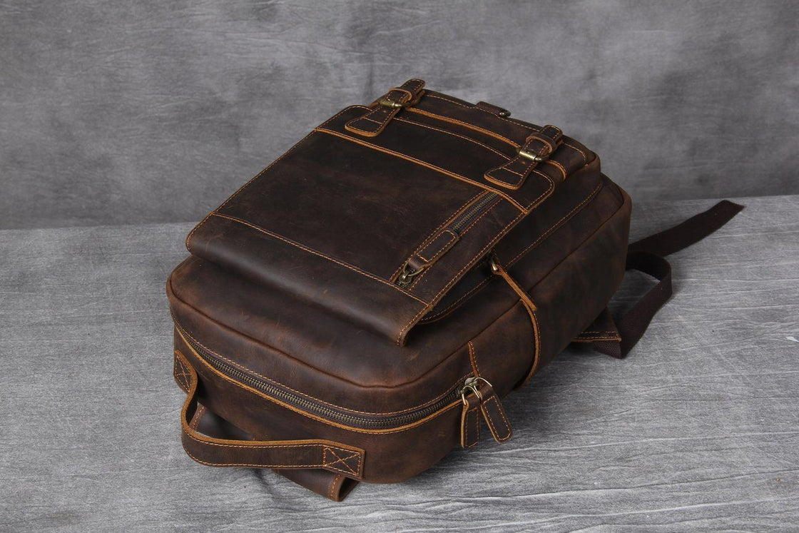 Lederrucksack mit Laptopfach 15 L – Carea — 54