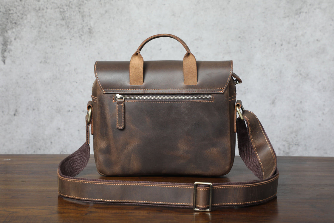 Leder-Umhängetasche 3,6 L – Jaya — 18