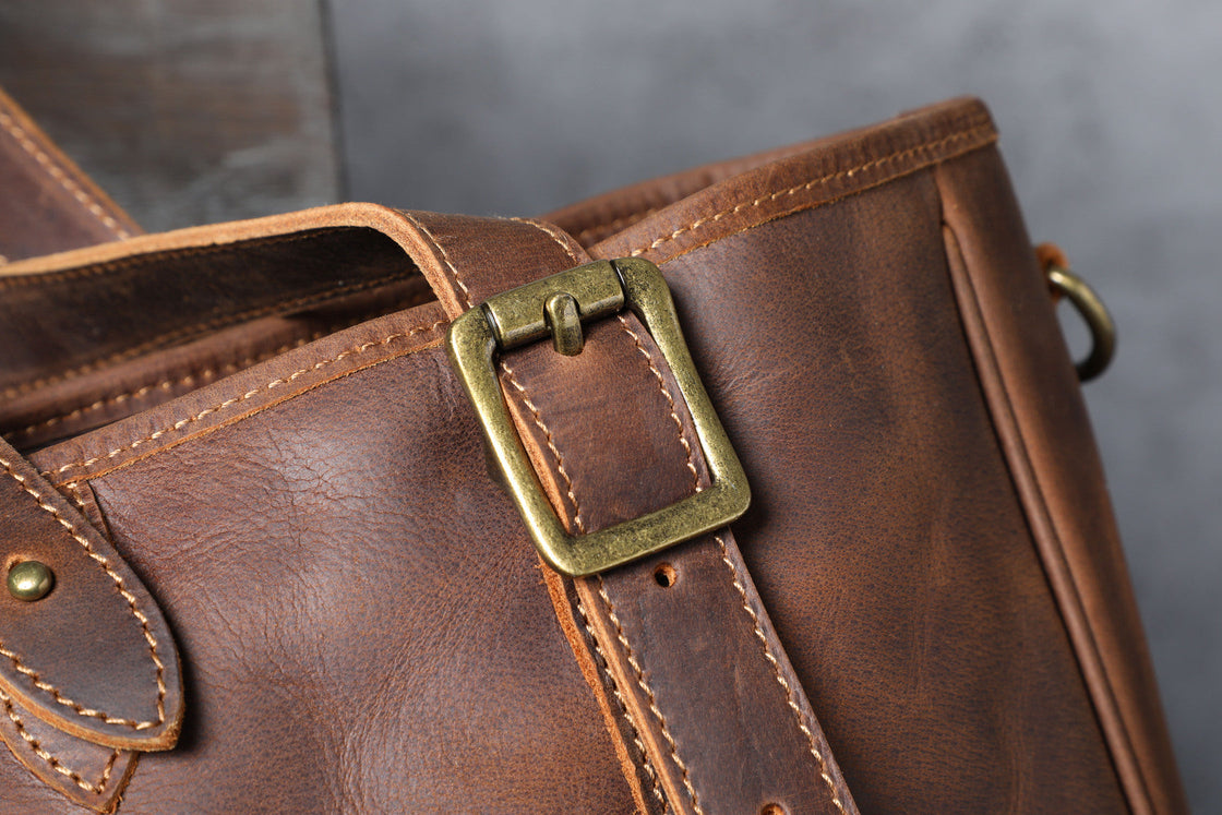 tan leather tote bag