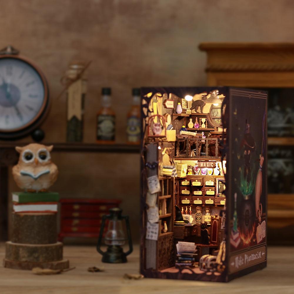 Diyion™ | DIY Booknook Kit (Magic Pharmacist) - Diyion