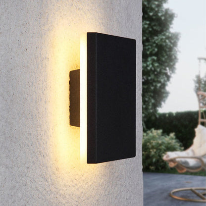 BlackAura – LED Wall Light for Garden & Hall