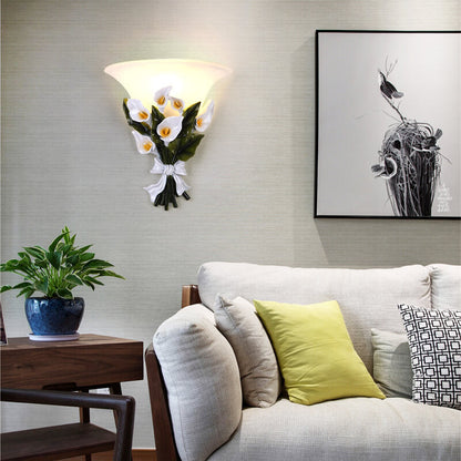 FloraGrace – Botanical Wall Lamp with One Arm