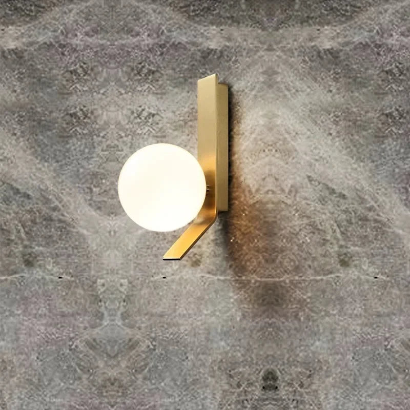 GildedLume – Wall Light with Golden Glass Sphere