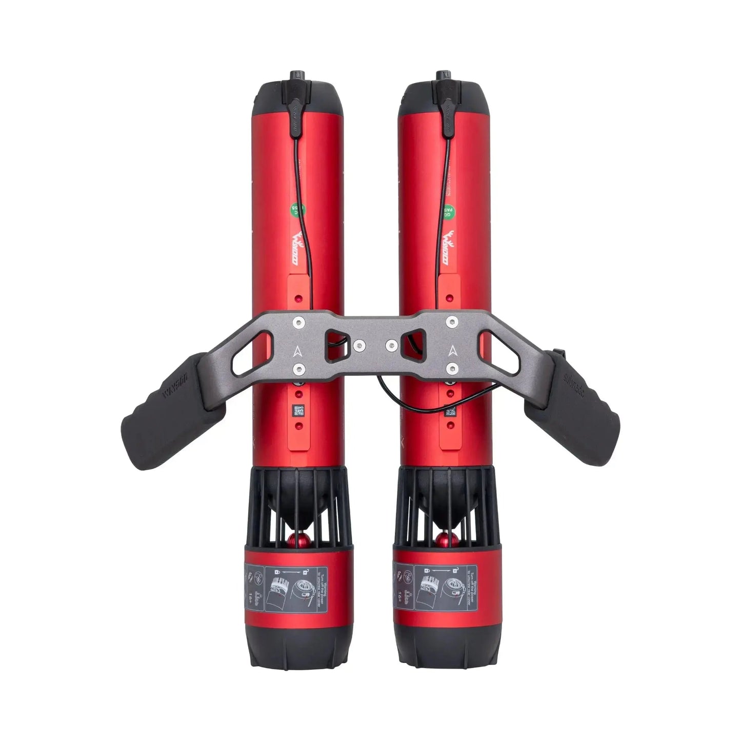 Waydoo Subnado twin engine handle bracket detail, dual scooter mount for synchronized tandem diving and snorkeling tours