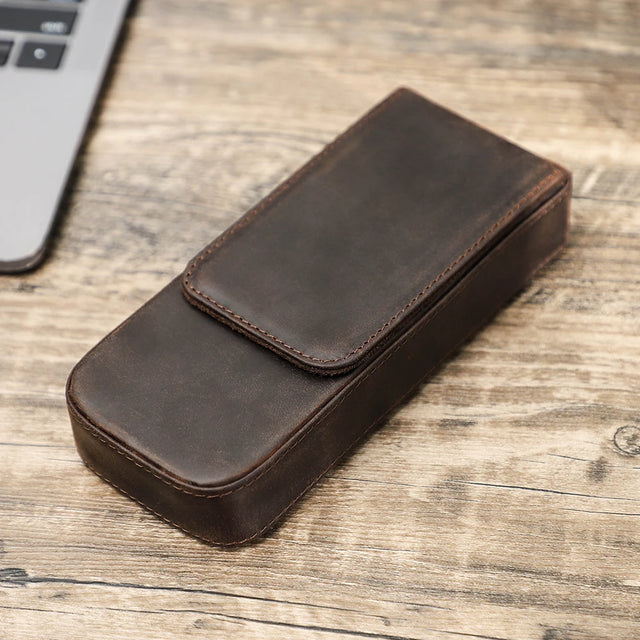 CONTACT’S FAMILY Three-Pen Leather Case — Coffee