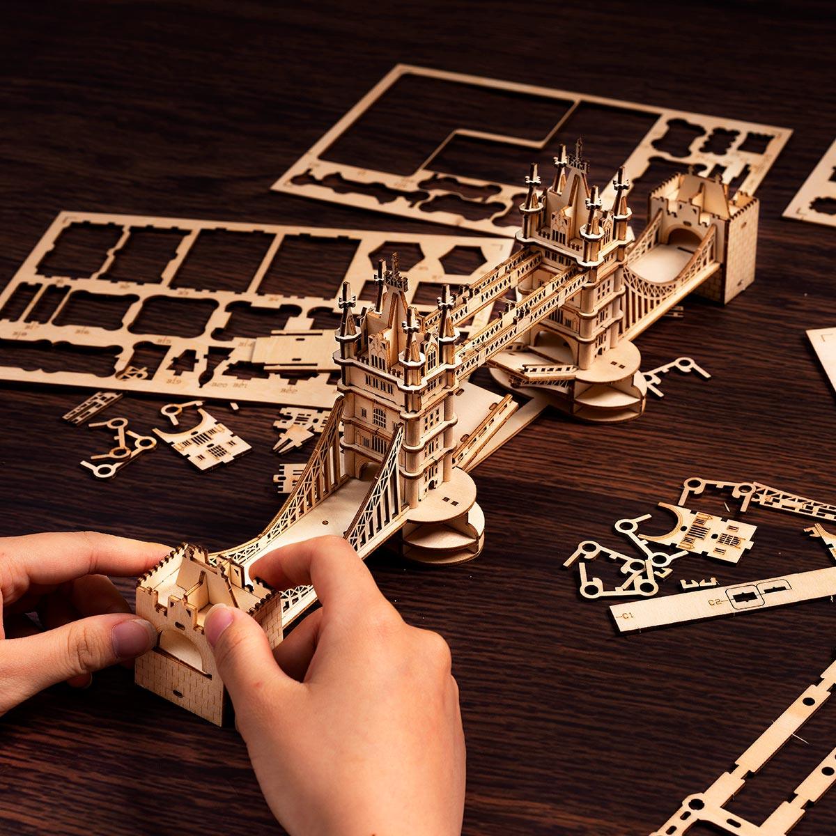 Diyion™ | Illuminated Tower Bridge 3D Wooden Puzzle - Diyion