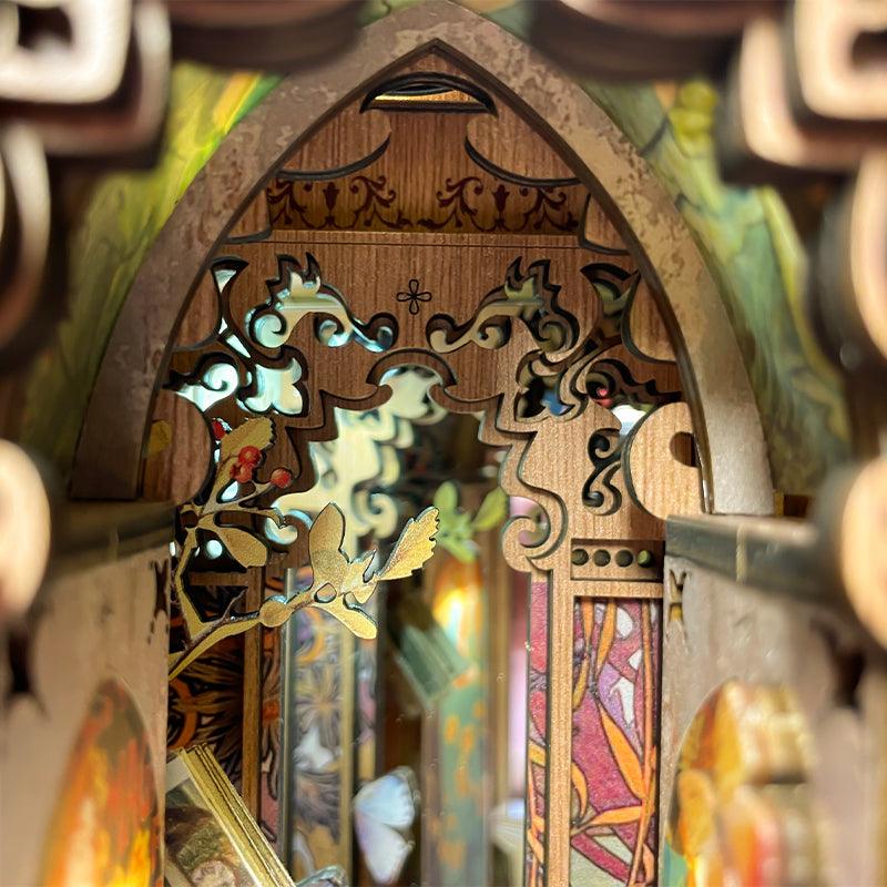 Diyion™ | DIY Booknook Kit (Butterfly of the Unknow Lands) - Diyion