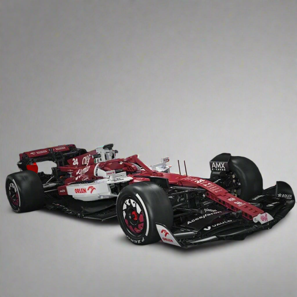 Diyion | Alfa Romeo F1 Team ORLEN C42 Racing Builder