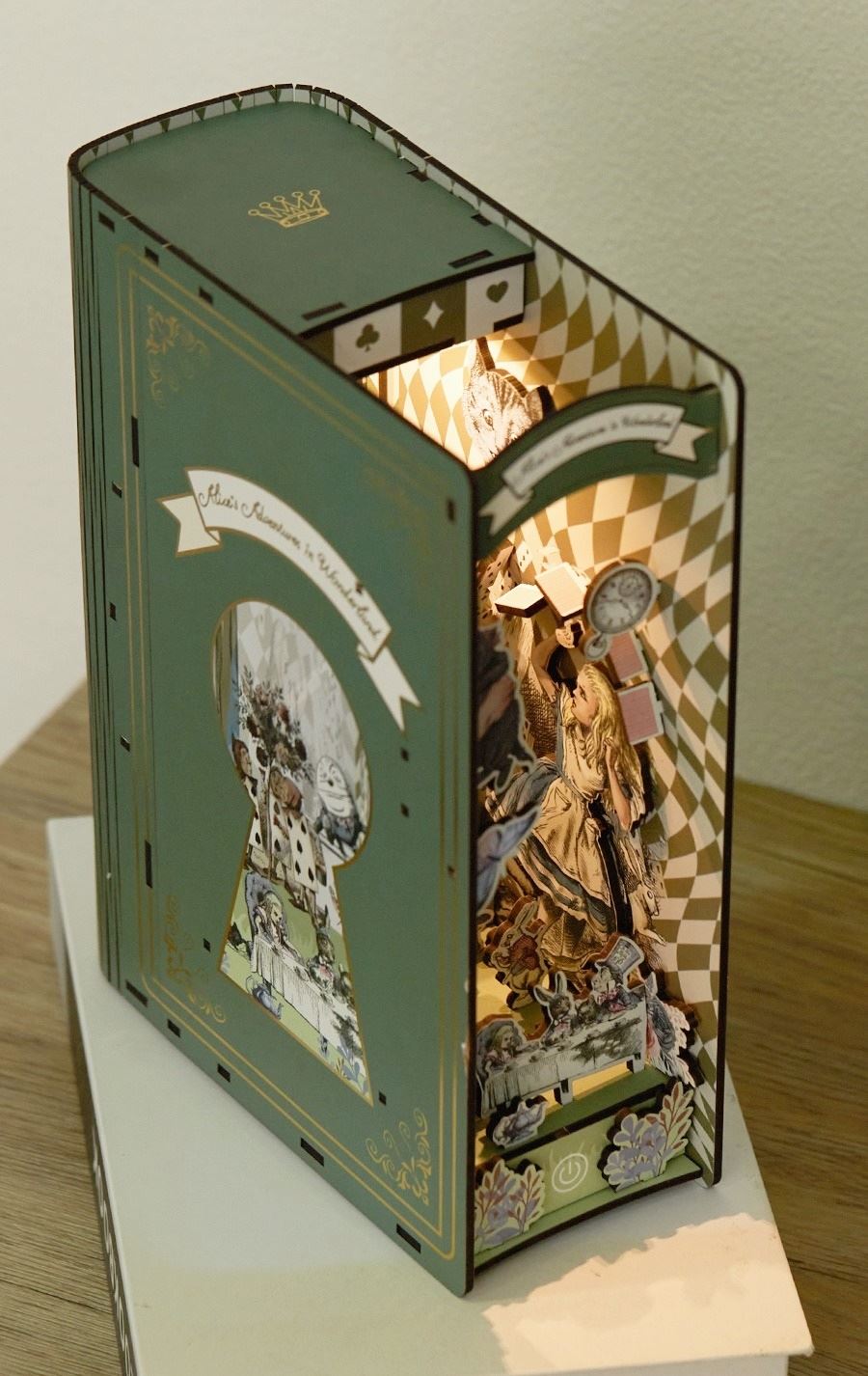 Alice In Wonderland DIY Book Nook Kit - DIYION